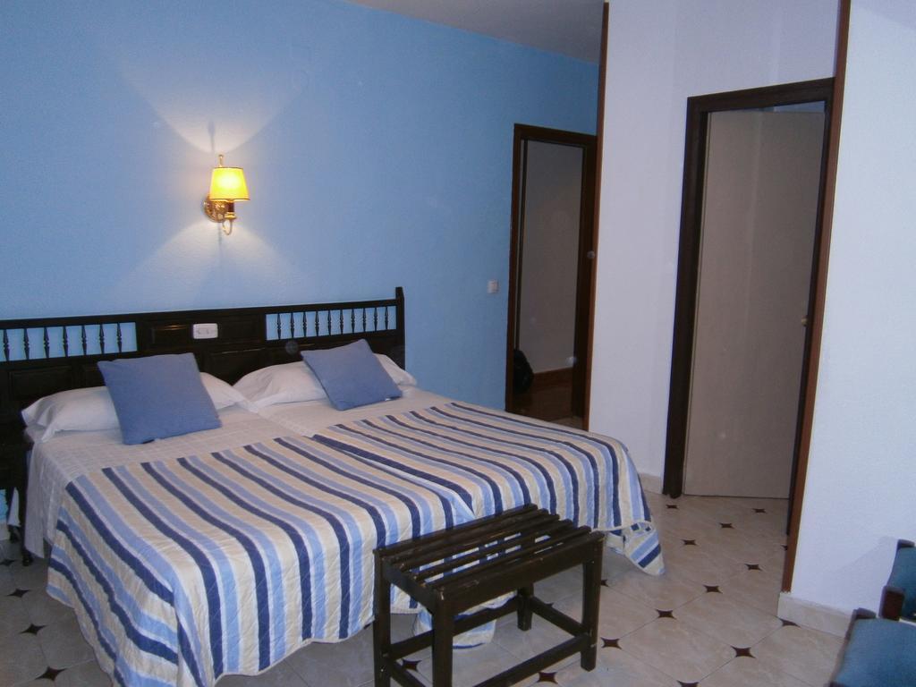 Hostal Residencia Avenida Cuenca  Exterior foto